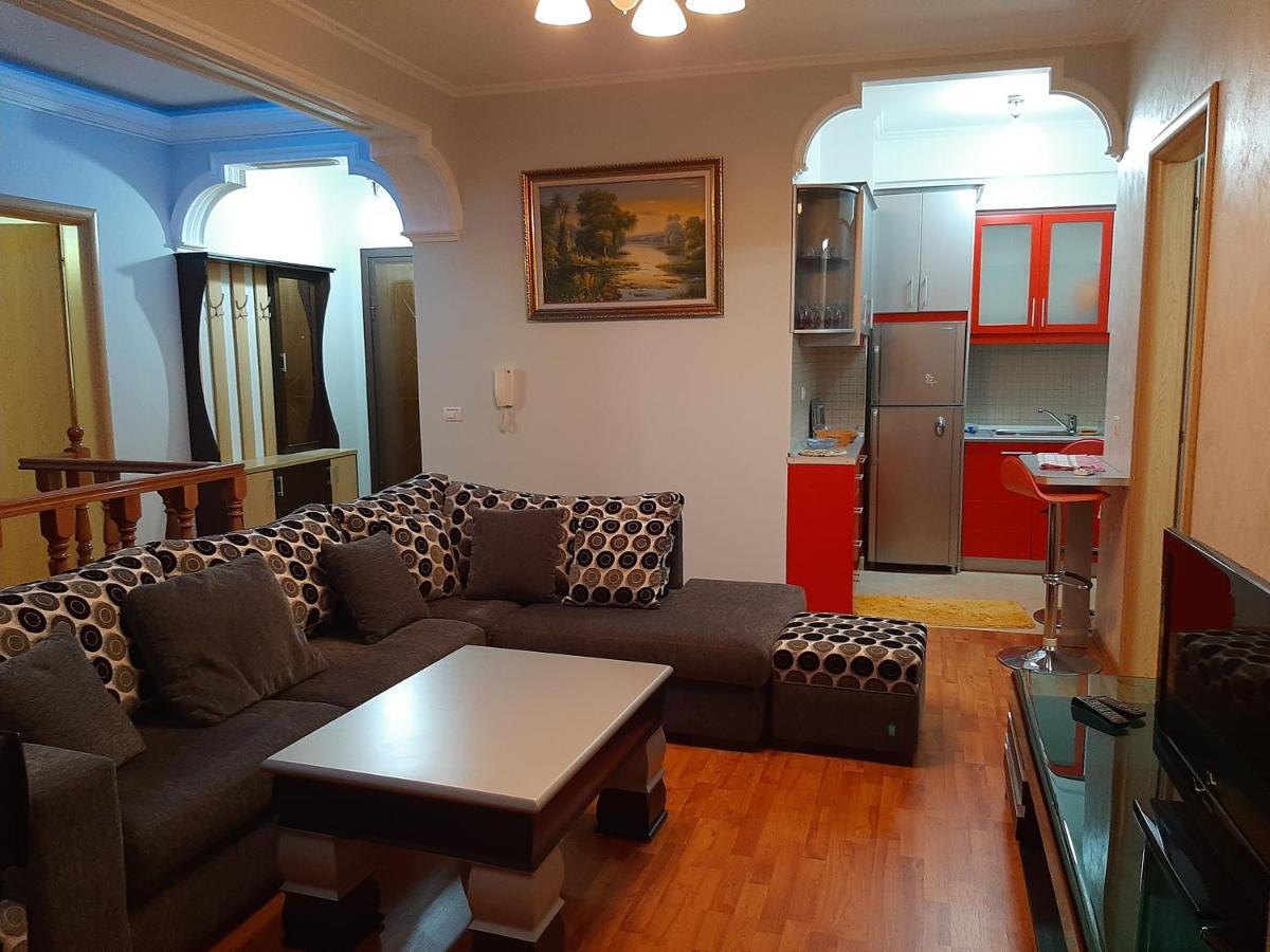 培拉特Apartament Egzoni City Center公寓 外观 照片