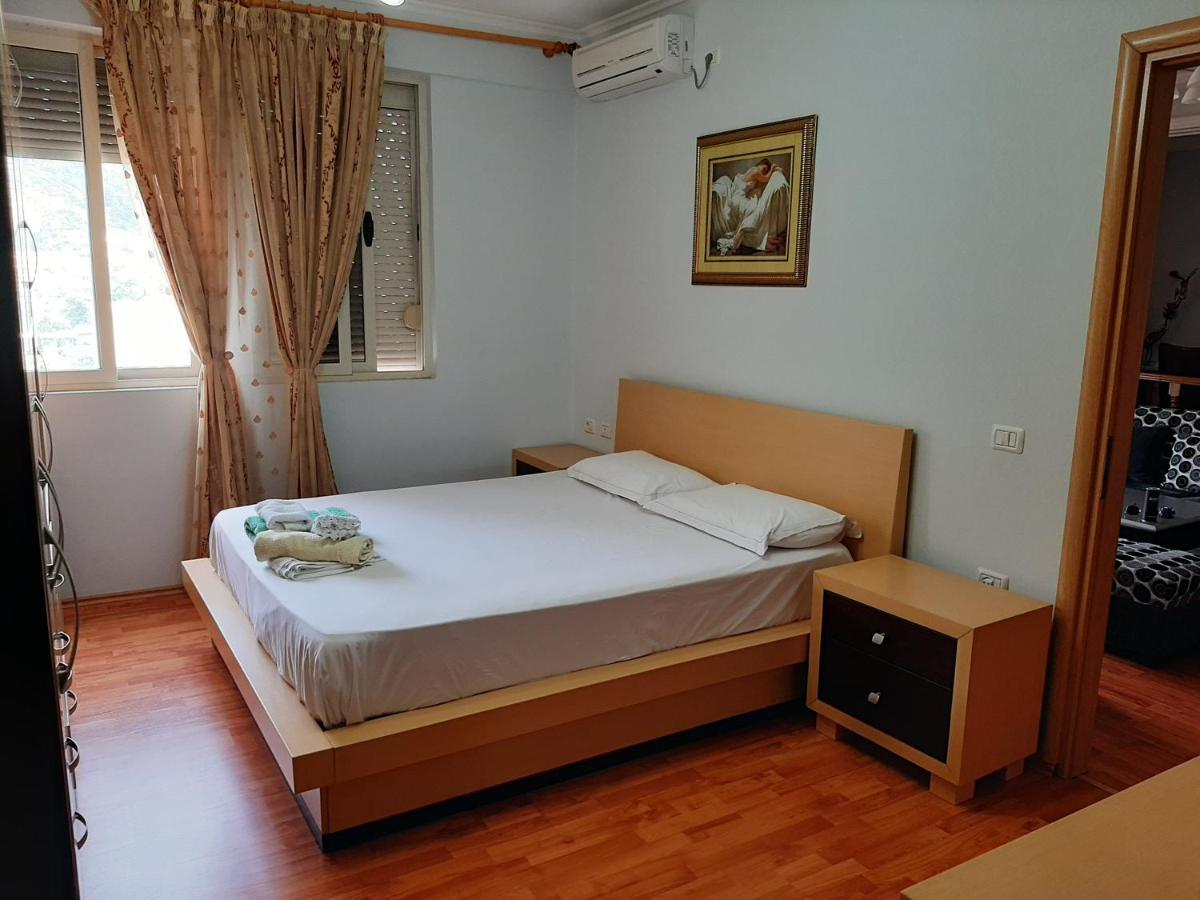 培拉特Apartament Egzoni City Center公寓 外观 照片