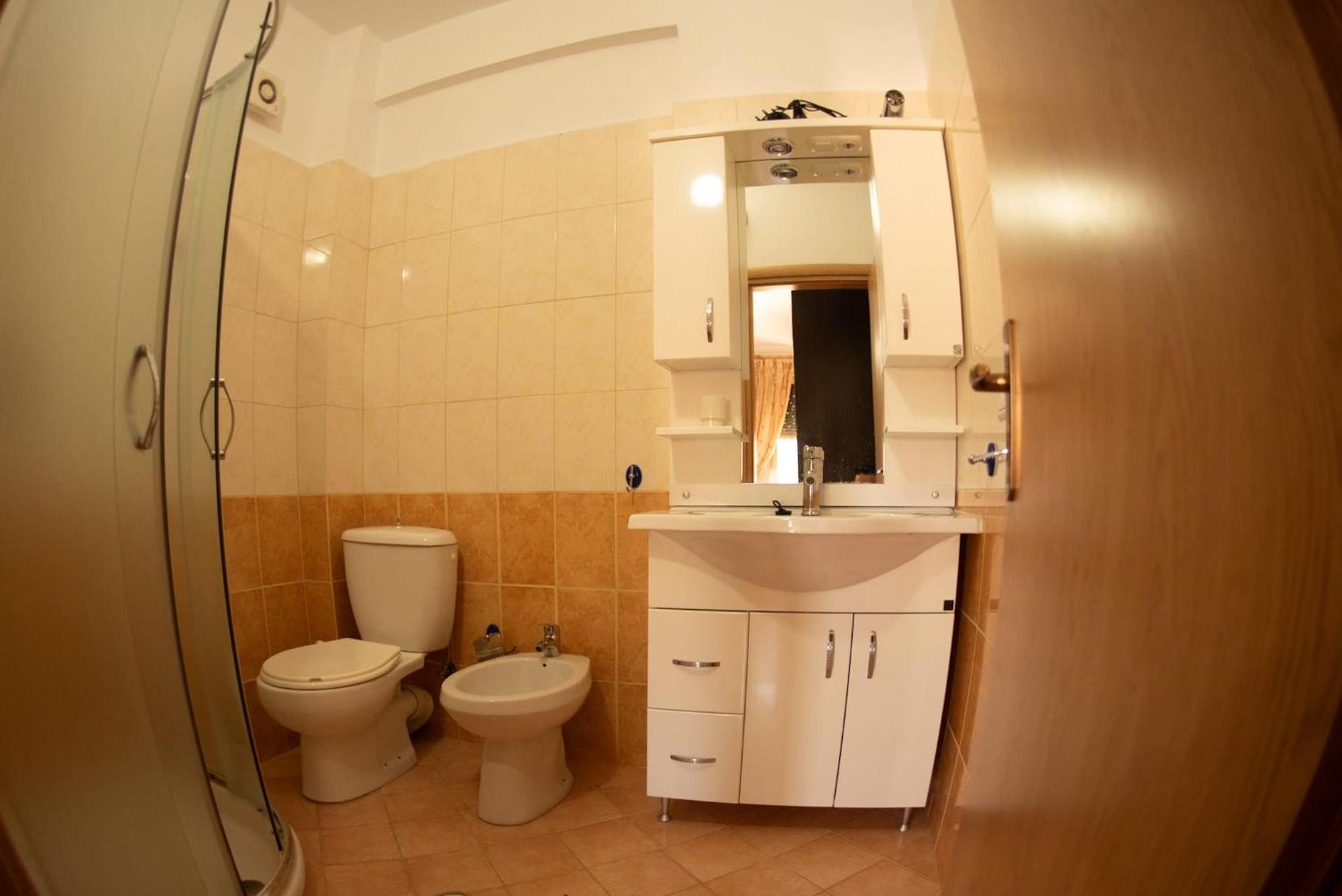 培拉特Apartament Egzoni City Center公寓 外观 照片